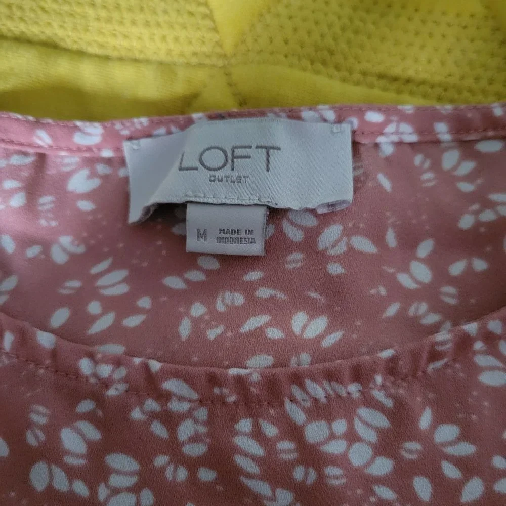 Pink blouse - Picture 2 of 2